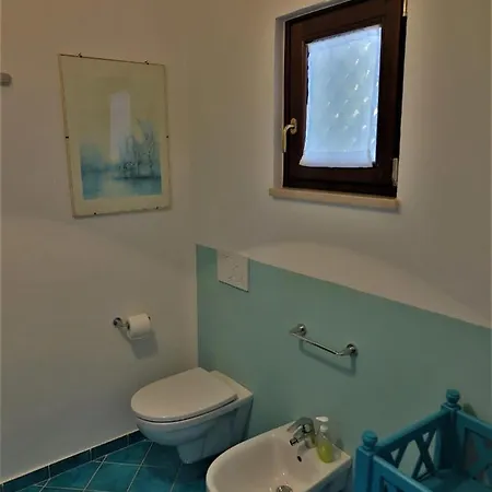Villa-eucalipti-am-meer-und-im-gruenen-pinienwald * Portoferraio