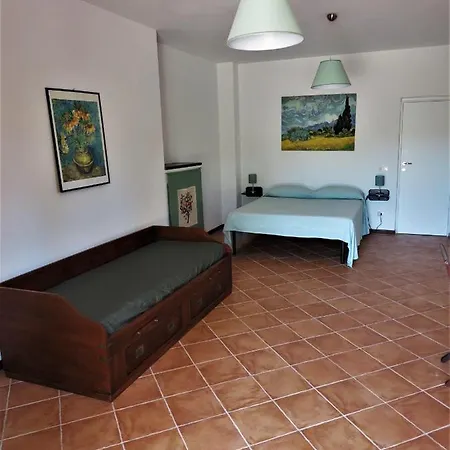 Villa-eucalipti-am-meer-und-im-gruenen-pinienwald Vakantiehuis *