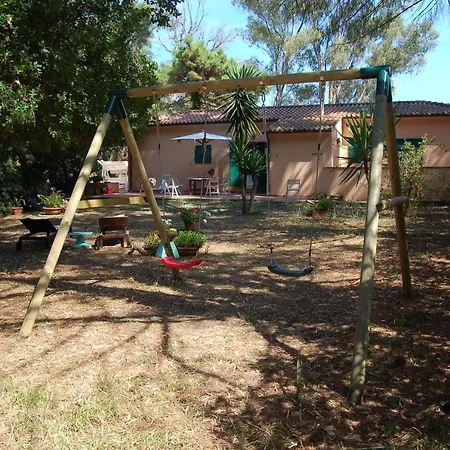 Villa-eucalipti-am-meer-und-im-gruenen-pinienwald Vakantiehuis *