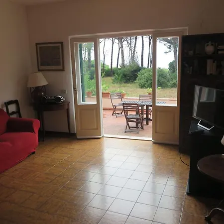 Villa-eucalipti-am-meer-und-im-gruenen-pinienwald Portoferraio